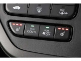 運転席・助手席に3段階の温度調整があるシートヒーターを装備。寒い時期には重宝する装備ですね!