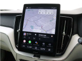 Googleのアプリとサービスがビルトインされ、スマホと同じように車両を直感的に操作できます。Googleマップが統合されており、リアルタイムの交通情報、音声操作によってより早く目的地に到着できます。