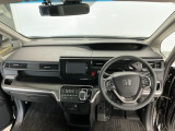 【前方視界】開放的な前方視界!運転がしやすく疲れにくいです♪窓が大きく、見通しがとっても良いおクルマですよ♪