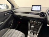 【展示車の状態】展示車は全て、マツダ車のエキスパートが、基本性能に関わる箇所を徹底的に点検。外装や室内に関しても、細部にいたるまで、しっかり清掃・洗浄を実施しています。