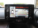 バックガイドモニターで、後方を確認しながら安心して駐車することができます。運転初心者も熟練者も必須の機能ですよ!
