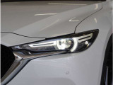 【LEDヘッドライト】省電力で長寿命の明るく運転しやすいLEDヘッドランプです。明るく照らすので暗い夜道からお客様を守ってくれます。お近くの広島マツダまでお越しください。