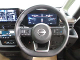 運転が楽しくなる明るく開放的な運転席まわりです。プロパイロットで高速など運転支援で疲れを軽減してくれます!