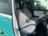 ゆったりとした運転席です!