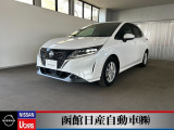 日産「ノート」明るい運転席回りで見渡しが良いです。