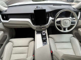 XC60 ウルトラ T6 AWD プラグイン ハイブリッド 4WD 