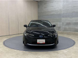 お車購入のポイントとなるフロントマスクです!シャープな目つきが印象的なデザインのヘッドランプです。
