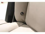 「ISOFIX]対応のためチャイルドシート脱着時に傷付けない様に、また取付し易いよう工夫されています