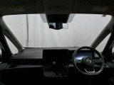 見通しのよいすっきりとした視界で、誰でも運転しやすいです。運転のしやすさは疲れにくさにも繋がりますよ♪