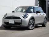 当店の中古車をご覧いただき、ありがとうございます!MINI クーパー 5ドア クラシックトリムのご紹介です!