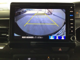 【バックカメラ】運転が苦手な方も車庫入れラクラクです!ギアをリバースに入れれば自動的に切り換わりますので、面倒な操作は不要です♪狭い駐車場もお車を傷つけず安心ですね!