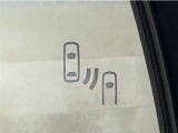 車線変更時の後方確認をアシストしてくれるブラインドスポットモニター!ドアミラーの死角を検知してくれるから車線変更もスムーズです。