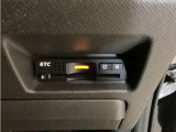 ETC付。高速道路の料金所はキャッシュレスで通過です。サービスエリア等にあるスマートインターの出入りも利用可能でとっても便利。ご納車後すぐにお使い頂けるようセットアップしてのお渡しとなります。