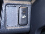 運転席シートヒータースイッチ