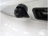 バックカメラが付いているので後方確認が非常にしやすいです。今や運転初心者も熟練者も必須装備!ついていて損はないですね♪