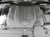 力強いトルクと高い環境性能を誇る直列6気筒ディーゼルエンジンを縦置き配置した、MAZDAの新世代プラットフォーム