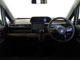 【メーター廻り】シンプルで飽きないデザイン、運転中も視界の邪魔にならない構造になっているので運転に支障もありません♪