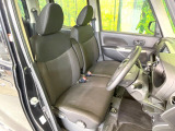 運転席シート廻りは使用感も少なく、良好な状態となっています。丁寧に使われていたことがよくわかりますね。