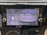 上から丸見え!!駐車が苦手な方でも、このアラウンドビューモニターがあれば安心!これで狭い場所の駐車も楽です。