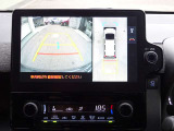 【360&deg;カメラ】狭い駐車場でも安心して駐車することができます。