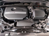BMWのエンジンは世界的にも認められている高性能エンジンです。レスポンスがよく高回転型の心地よい吹きあがりなど駆け抜ける歓びのキーになる部分でございます。