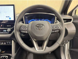 ステアリングスイッチ搭載!手を離さずに手元のスイッチでさまざまな操作が可能。運転中、視線をそらさなくても操作ができて安全です!