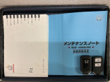 スマートキーは鍵をバッグに入れたままでもドアロックの開閉やエンジンのON・OFFができます。夜間や雨の日も鍵を探さなくて良いので便利です。
