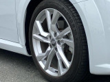 純正アルミホイール装着 綺麗な状態です。