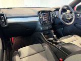 XC40 B4 モメンタム 
