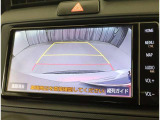 バックガイドモニターで、後方を確認しながら安心して駐車することができます。運転初心者も熟練者も必須の機能ですよ!