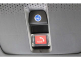 Honda Total Care プレミアムへご加入いただきますとボタンひとつで緊急サポートセンターがつながり、クルマの状況がオペレーターに共有され、緊急・トラブル時に迅速なサポートが受けられます。