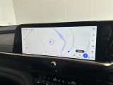 純正ナビを装備。タッチパネル式で使いやすく、お出かけもラクラクです。