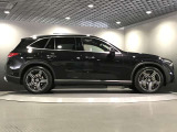後部座席も快適な乗り心地をです。ご試乗の際に是非、後ろに乗ってお確かめください。