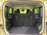 普段のお買い物や通勤、送迎等に十分な荷室スペースを確保しております。セカンドシートを倒すと、大きな荷物の積載も可能です♪