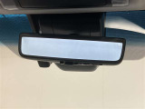 後方確認をミラーではなくカメラ映像で確認出来るデジタルインナーミラーを搭載!荷物があり、後方確認が出来ない時や雨天時などにとても便利☆
