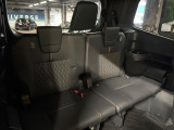3列目シートはもちろん状態良好☆大人でもゆったりと座って頂けますので、大人数でのお出かけもラクラクです♪ご家族で、気の知れた仲間で、ドライブに行くのが楽しみですね♪