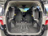後席を格納すると、これだけの広さが!シーンに合わせたシートアレンジで、大きな荷物も積むことが出来ます♪
