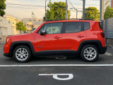 台形のホイールハウスもJeepの特徴。横から見てもJeepだとわかりますね!