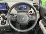 【純正革巻きステアリング】上質な革を使用することで、手にしっかり馴染みとても運転しやすいハンドルです♪