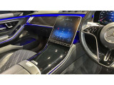 メルセデス・ベンツは全モデルに『水性塗料』を採用しています。従来の油性塗料に比べ、塗装時に出す有害物質を大幅に低減しており、地球環境の保護に貢献しています。