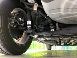 お車を安心してお乗りいただく為には、足回りの定期点検が欠かせません。サービスサポート(有償保証)では無料点検もご提供しており、安心のカーライフをお過ごしいただけるサポート体制が整っています。