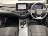 前席内装の全体像です。是非実車をご覧にお越し頂き実際にお座りください。