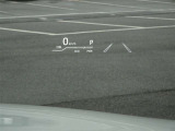カラーヘッドアップディスプレイ付き。少ない視線移動で情報を確認できるので、運転の疲労軽減に繋がりますよ♪
