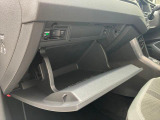 ☆ (ETC2.0)対応車載器です。広範囲の渋滞規制情報提供や安全運転支援など様々なサービスが受けられる運転支援サービスです。