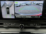 車の真上から見下ろしたような360度視界の良い『アラウンドビューモニター』です♪♪ 苦手な狭い駐車場、暗い所でも確認ができてとっても安心です♪♪