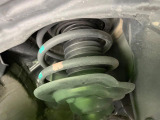お車を安心してお乗りいただく為には、足回りの定期点検が欠かせません。サービスサポート(有償保証)では無料点検もご提供しており、安心のカーライフをお過ごしいただけるサポート体制が整っています。