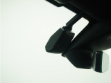◆ドライブレコーダー◆映像・音声などを記録する自動車用の装置です。 もしもの事故の際の記録はもちろん、旅行の際の思い出としてドライブの映像を楽しむことができます。