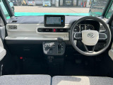白を基調とした明るい内装です!!