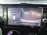 アラウンドビューモニターも付いているので、車庫入れもスムーズにできます。