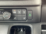 運転席と助手席でシートヒーター付いてます